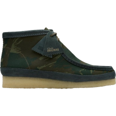 Green - Men Low Shoes Clarks Wallabee M - Green Camouflage