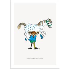 Pippi plakat Postery Pippi Is Strong Blå 50x70 Plakat 50x70cm
