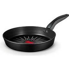 Red Frying Pans Tower Smart Start Forged Aluminium Frying Pan - Black 24 cm