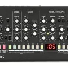 Roland SE-02 Analog Synthesizer