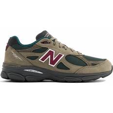 New Balance 990 - Women Trainers New Balance 990v3 Teddy Santis - Green/Purple