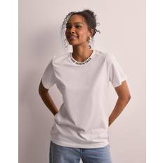 The North Face Woman Tops The North Face Women’s Zumu T-shirt Tnf White female TNF White