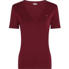 Tommy Hilfiger Femme T-shirts Tommy Hilfiger T-Shirt 'Cody' bordeaux