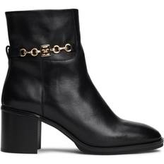 Tommy Hilfiger 45 Ankelstøvler Tommy Hilfiger TH Chain Leather MID Heel Bootie Kvinde Black Sneakers hos Magasin