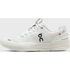 On THE ROGER Pro men Lowtop white in size:46