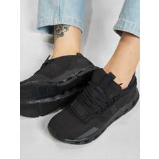 On Damen Schuhe On Sneaker CLOUDNOVA SCHWARZ