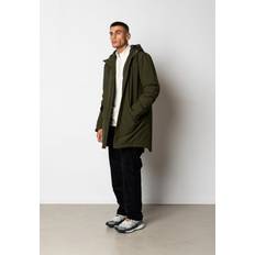 Clean Cut Copenhagen Tøj Clean Cut Copenhagen Cody Winter Jacket Mand Beetle Green Overgangsjakker hos Magasin