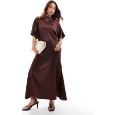 ASOS DESIGN Satin T-Shirtklänning Midilängd - Chokladbrun