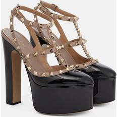 53 ⅔ Pumps Valentino Garavani Rockstud Patent Leather Platform Pumps - Black