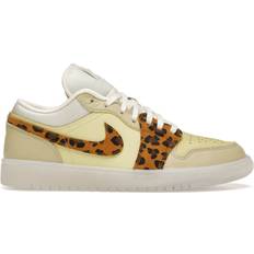 Femme - Jaune Chaussures de Basket Jordan Air 1 Low Snkrs Day - Yellow