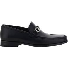 Ferragamo Loafers Ferragamo Herren Mokassin mit doppelseitigem Gancini-Element Schwarz Größe