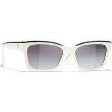 Chanel Sunglasses Chanel Fyrkantiga Solglasögon Black & White - Glas Grey