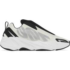 700 Mnvn Sneakers
