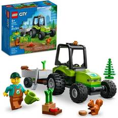 LEGO LEGO 60390 City Great Vehicles Parktraktor Bondgård Leksak, Byggsats med Leksaksdjur, Innehåller Minifigur, från 5 år, Presentidé