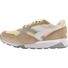 Diadora N902 Brown