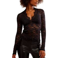 XXL Chemisiers Free People x Intimately FP All Day Lace Long Sleeve Top In Black in Black. M, S, XS