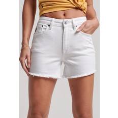 Superdry Mujer Shorts Superdry Pantalón corto slim fit de tiro medio - Blanc