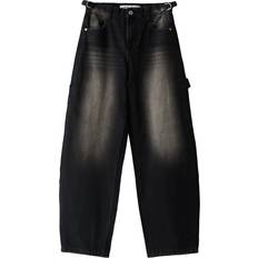 Bershka Bruna Jeans Bershka Stentvättade Jeans I Snickarstil Med Justerbar Midja - Bleksvarta