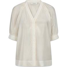 Rüschen Blusen Copenhagen Muse Molly Bluse mit Umlegekragen - Offwhite