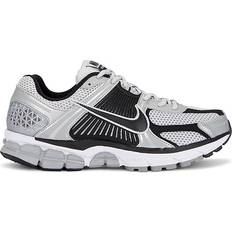 Nike vomero 5 NIKE Zoom Vomero 5 M - Metallic Silver/Pure Platinum/White/Black