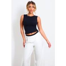PrettyLittleThing Débardeur ajusté noir à contours et col ras