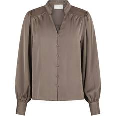 Neo Noir Massima Drapy Satin Blouse Dam Långärmade Blusar Från Magasin Dark Taupe