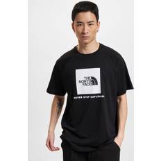 The North Face T-Shirts The North Face Raglan Redbox T-Shirt - Schwarz