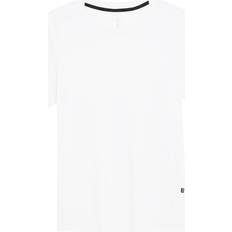 On Tops On Focus Tee - White