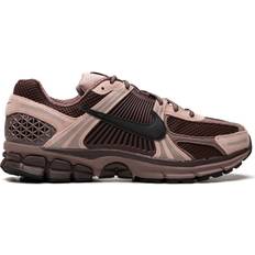 Kunststof Schoenen Nike Vomero 5 - Plum Eclipse/Pink Oxford/Earth