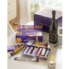 Cadbury Selection Box & Prosecco Gift