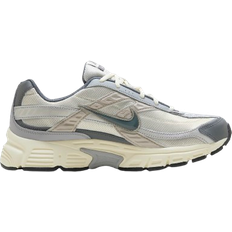 Nike Initiator M - Light Bone/Coconut Milk/Metallic Silver/Smoke Grey