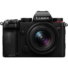 Panasonic Lumix DC-S5D + 18-40mm F4.5-6.3