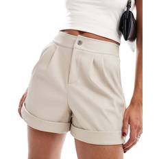 Morgan Shorts Morgan leather look tailored short in cream-White