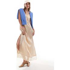 Rosa - Slipklänningar Miss Selfridge Beige maxiklänning med axelband spets och satin-rosa
