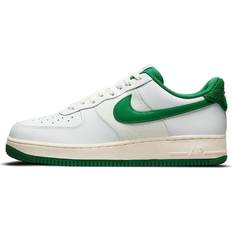 Nike Air Force 1 Chaussures de Basket Nike Air Force 1 '07 LV8 Jacket