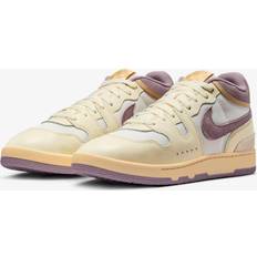 44 Zapatillas de Baloncesto Nike ATTACK "Coconut Milk and Taupe Grey" men Lowtop white in size:44,5