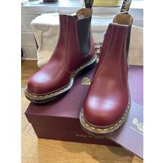 Dr Martens 2976 Chelsea Boots Dr. Martens made in england chelsea boots vintage 2976 oxblood quinlon boxed