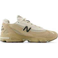 New Balance 1080 Trainers New Balance Unisex 1000 Sneakers - Beige/Black Suede/Mesh