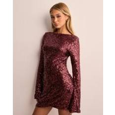 Nelly Röda Klänningar Nelly Glitter Flare Sleeve Dress - Röd