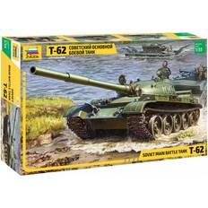 Zvezda Soviet Main Battle Tank T-62 1:35