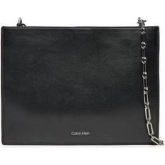 Calvin Klein Axelremsväskor Calvin Klein Handväska Calvin Klein Ck Night Square Crossbody K60K612794 Svart