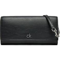 Calvin Klein Handväskor Calvin Klein Crossbody Wallet Bag Black OS