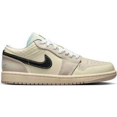 NIKE Brune Sko NIKE Air Jordan 1 Low SE W - Sand Drift/Muslin/Glacier Blue/Black