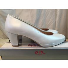 Ara Toulouse Plateau Closed-Toe Pumps - Off White