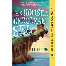 THE HOUSE IN THE CERULEAN SEA (Häftad, 2020)