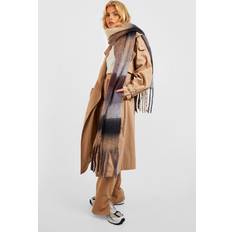 Boohoo Scarfs boohoo Chunky Flannel Tassel Scarf - Black