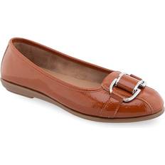 Foam Ballerinas Aerosoles Bentley Ballet Flat - Tan Patent Crinkled