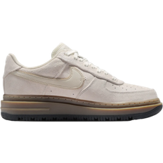 Nike Air Force 1 Basketballschuhe NIKE Air Force 1 LX M - Light Orewood Brown/Gum Dark Brown/Anthracite/Sail