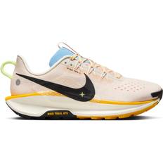 Schuhe NIKE Pegasus Trail 5 W - Phantom/Washed Coral/University Gold/Black