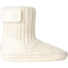 Blanc Chaussures d'Intérieur UGG Skylar et bonnet - Cream